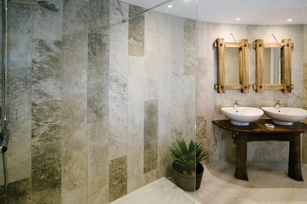 shepherds rest ensuite 600x400 - Gallery